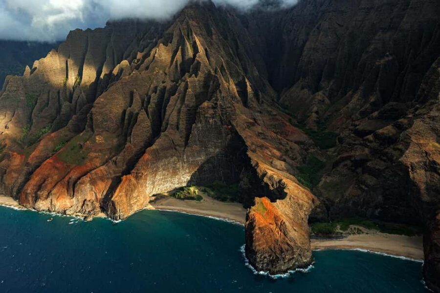 Kauai: Hughes 500 4-Passenger Doors-Off Helicopter Flight - Waialeale: more waterfalls, more mist