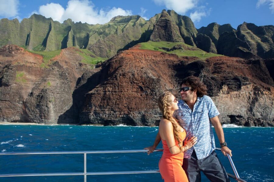 Kauai: Napali Sunset Dinner Cruise - Napali at Golden Hour: What This Cruise Feels Like